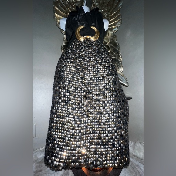 Gorgeous Carmen Marc Valvo Studded Cocktail Dress, Size 6 - Picture 8 of 17